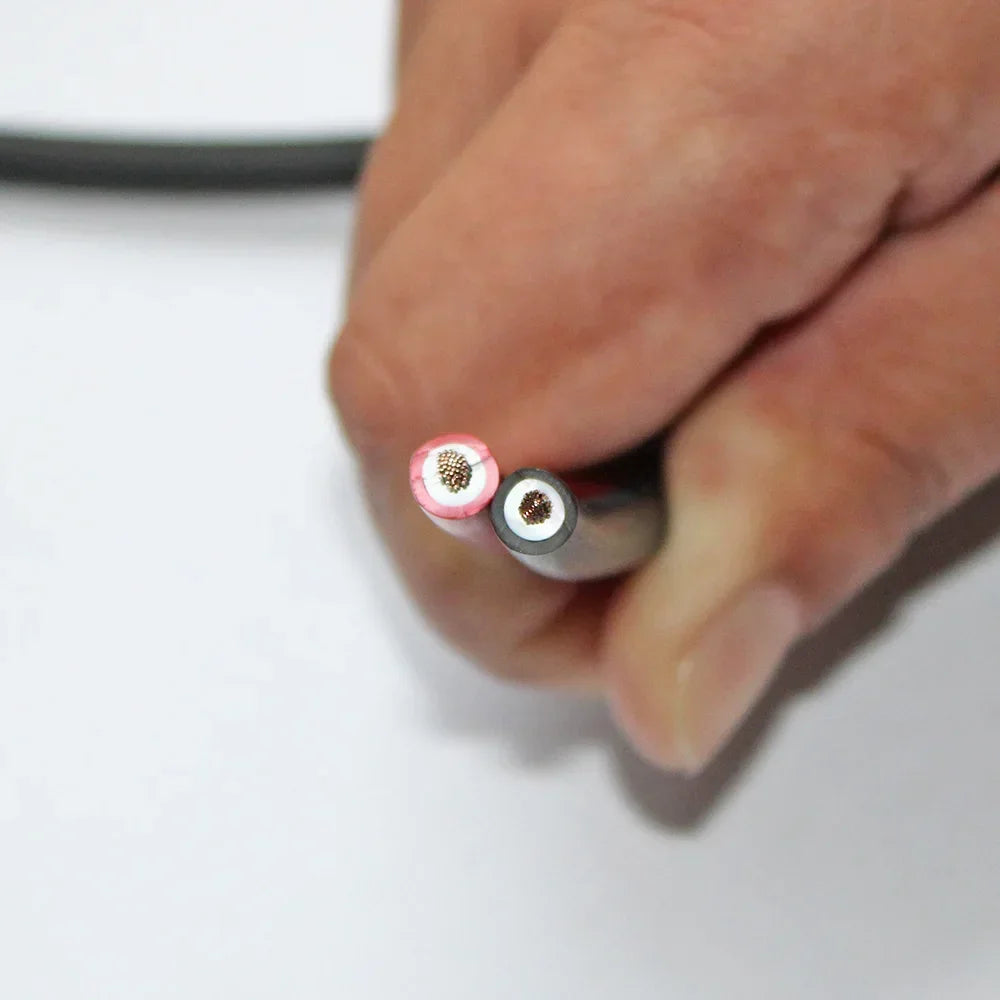 Câble PV pour panneau solaire noir/rouge, évalué 2,5 mm2 4 mm2 avec connecteur étanche